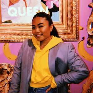 Meet your Posher, Laura mae